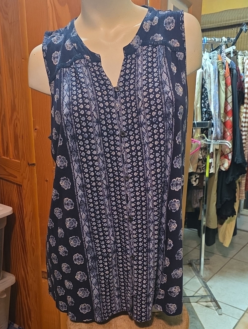 Sonoma Navy and White Patterned Sleeveless Tank